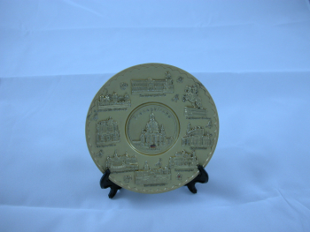 Souvenir Dresden Teller rund goldfarben 3D