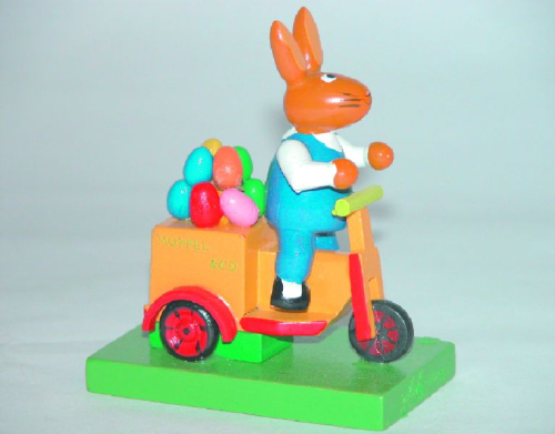 Osterhase mit Dreirad